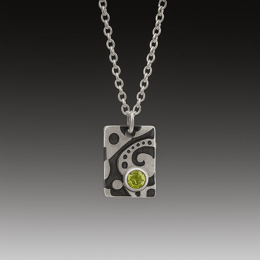 Peridot Spark Etched Silver Pendant